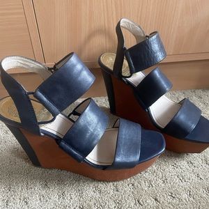 Vince Camuto wedges in navy